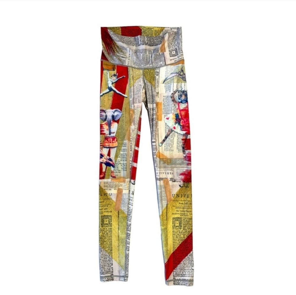 Niyama Sol Fake News Barefoot Leggings, Size L